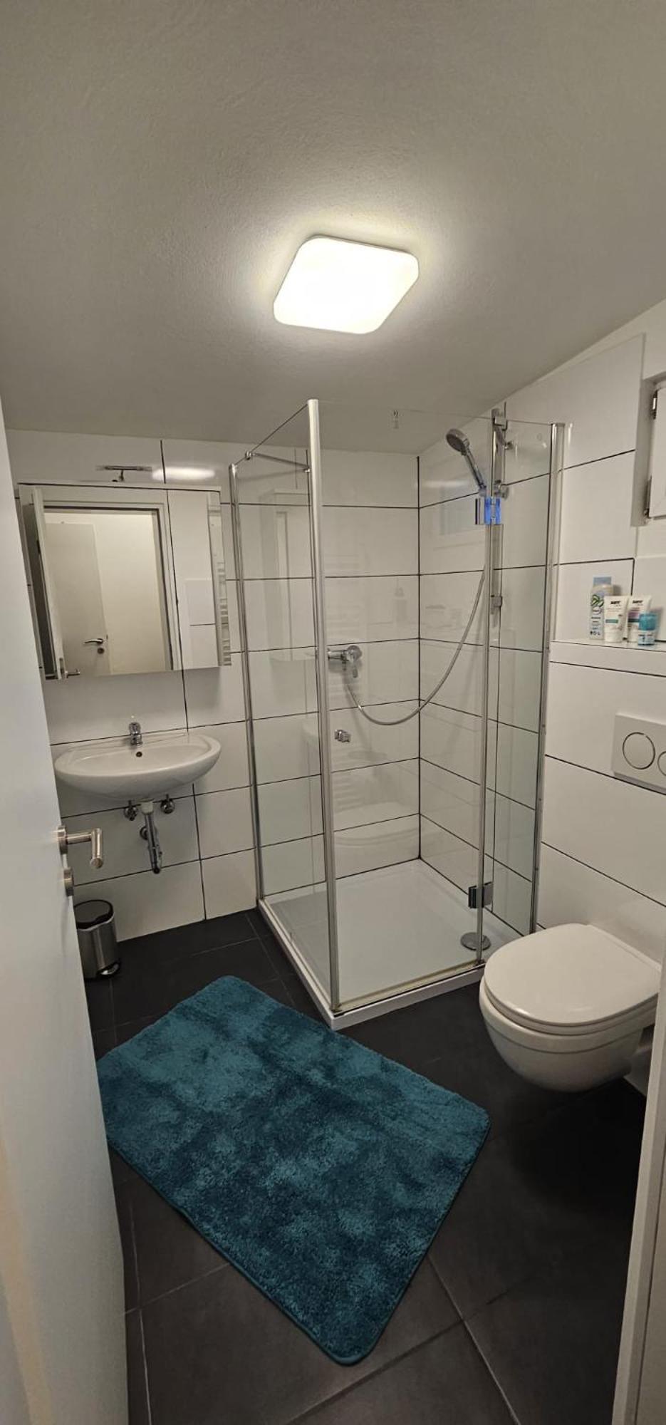 Waldstadt Homes, איסרלון מראה חיצוני תמונה