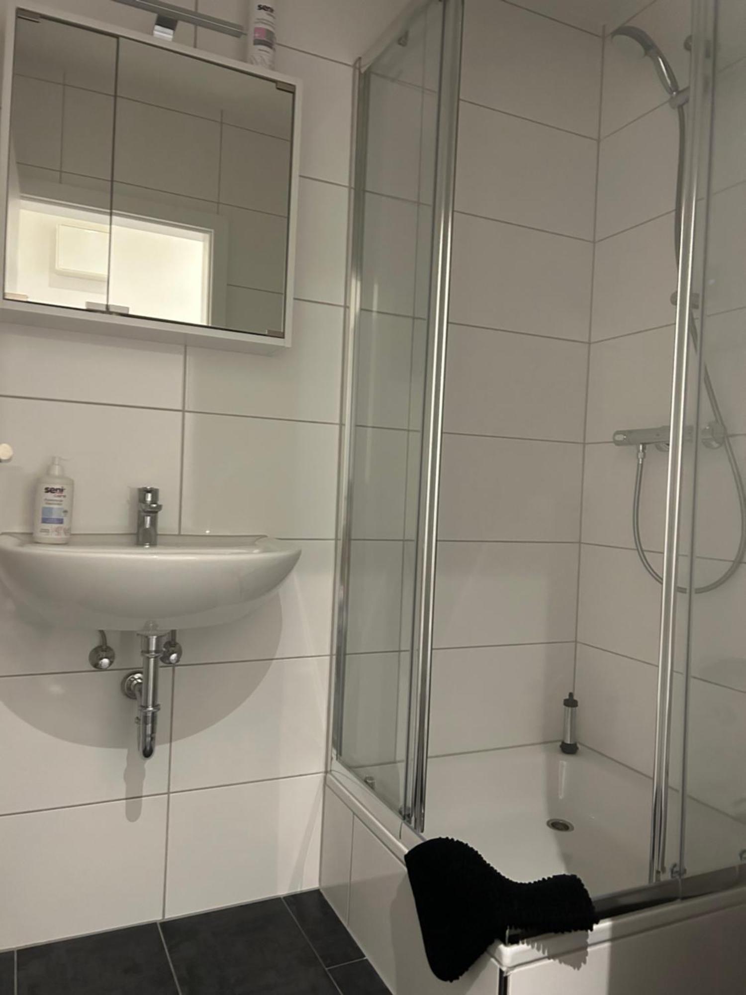 Waldstadt Homes, איסרלון מראה חיצוני תמונה