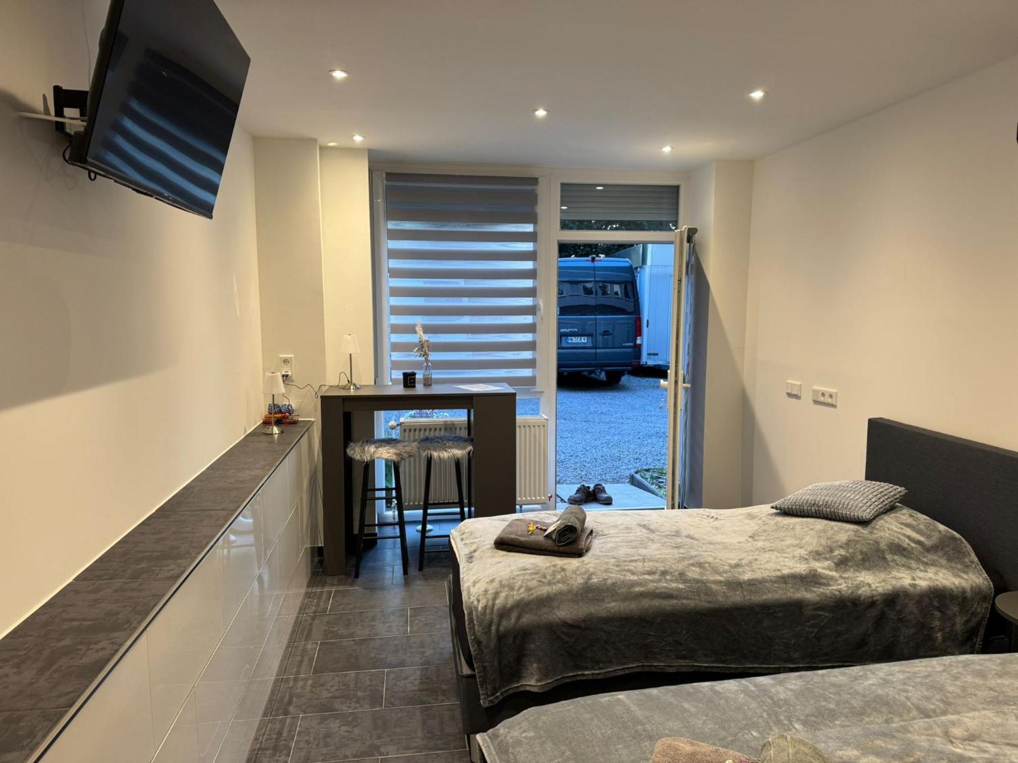 Waldstadt Homes, איסרלון מראה חיצוני תמונה